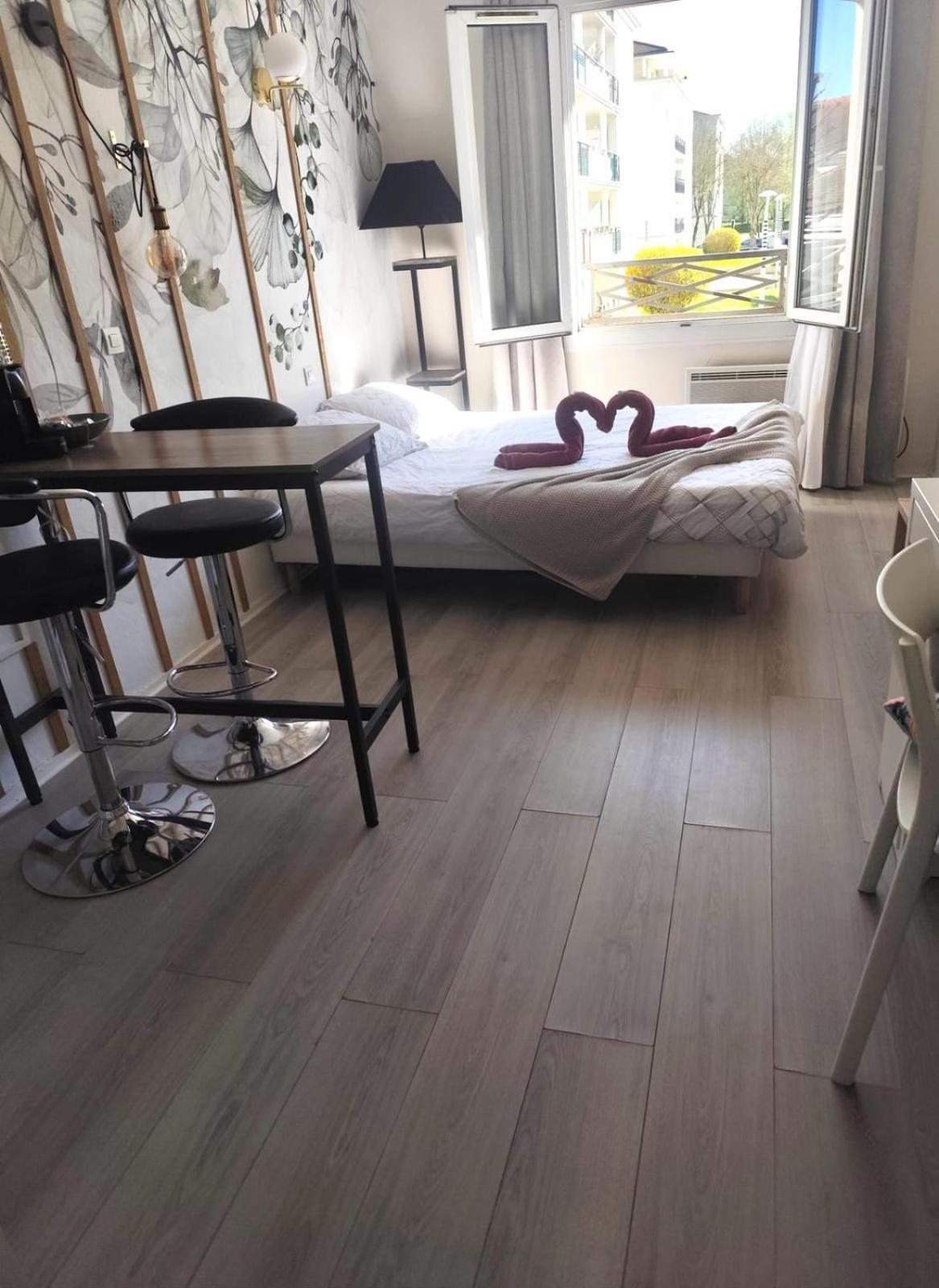 Hsh France Location Disney Land Paris - Suite Nicolas - Appartement De Charme Бюссі-Сен-Жорж Екстер'єр фото